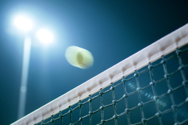 Performance in ligthting spot tv tennis